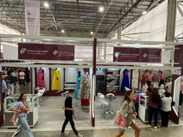 Con bordados de Hueyapan y moda textil, Puebla participa en Colombiamoda +  Colombiatex 22
